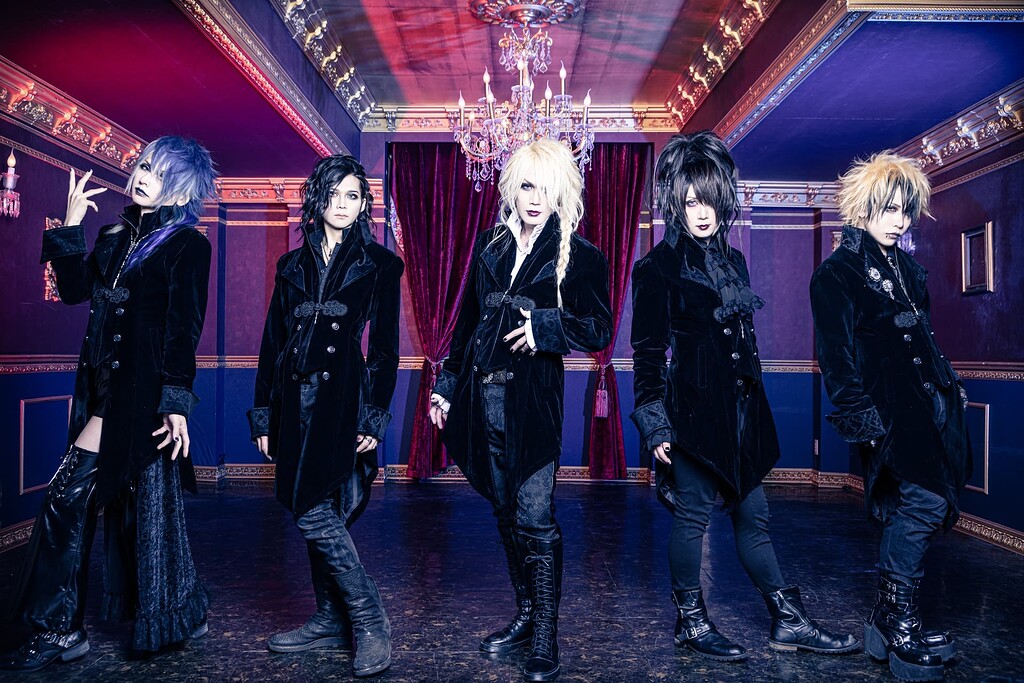 Zeke Deux new look, new drummer Eisaku and new limited single