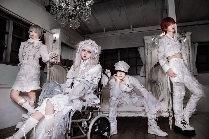 Vice Antoinette (idol group) new single “結核シンデレラ
