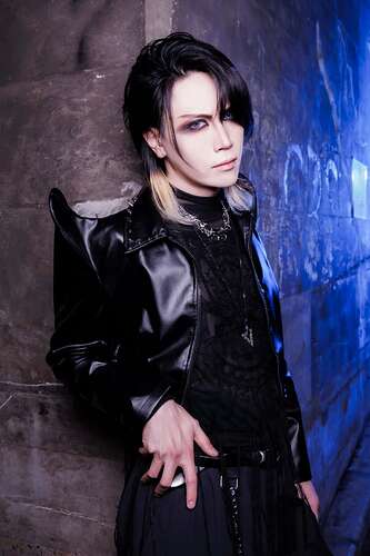 Dr. Tomoya (知哉)