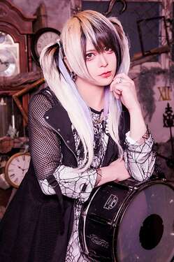 Dr. Kagura Iku (神楽いく)