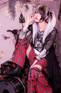 Dr. Kagura Iku (神楽いく)