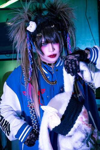 Vo. ASUKA (アスカ)