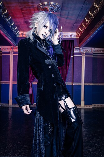Zeke Deux new look, new drummer Eisaku and new limited single