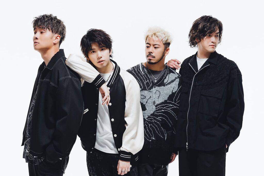 Amazon.co.jp: S・S・S(初回盤)(DVD付): ミュージック