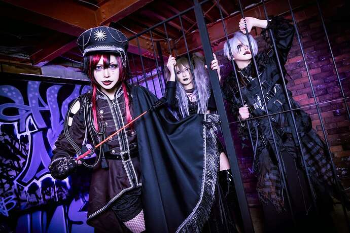 blackTear